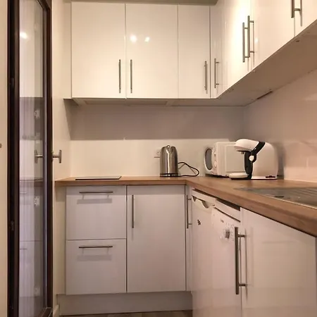 Un Grand Face Au Port De Santa Lucia Saint-Raphaël