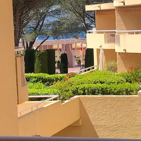 Un Grand Face Au Port De Santa Lucia Apartmán