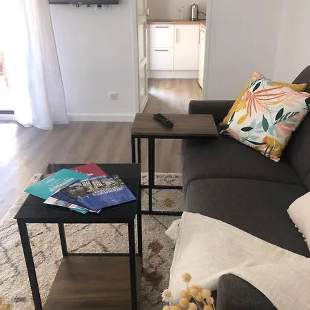 Apartment Un Grand Face Au Port De Santa Lucia Saint-Raphael (Var)